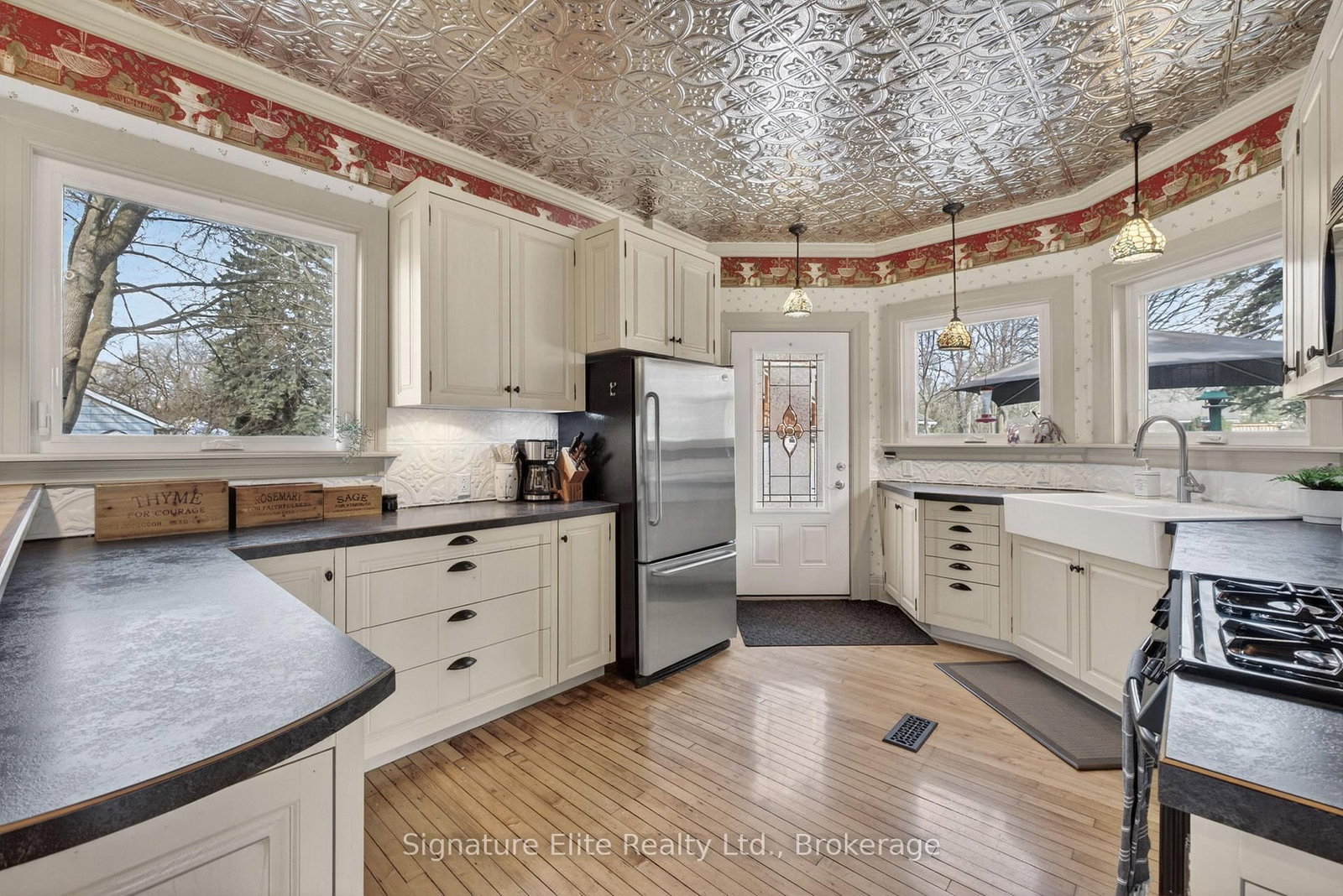 60 Winchester Road E - Photo 10