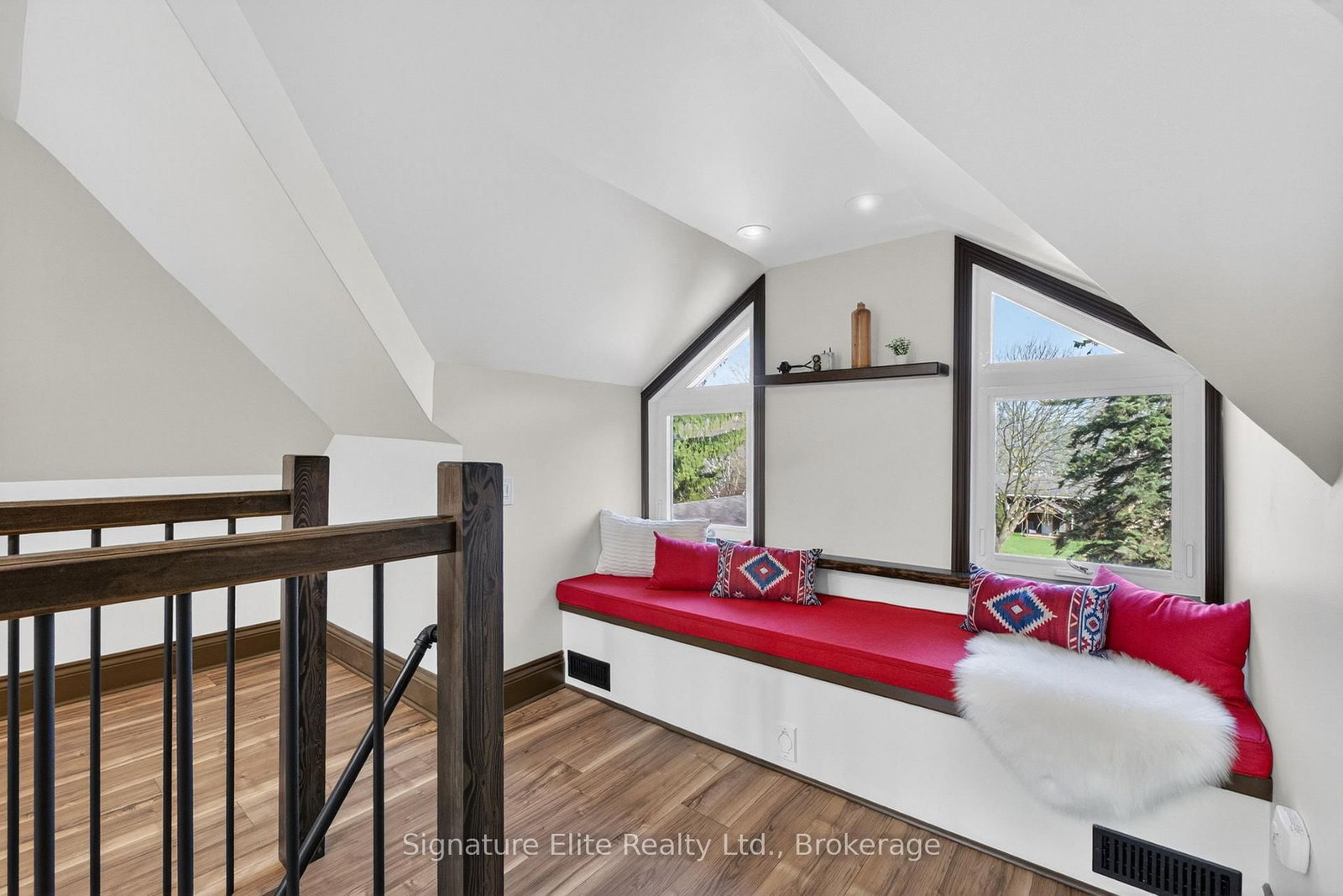 60 Winchester Road E - Photo 35