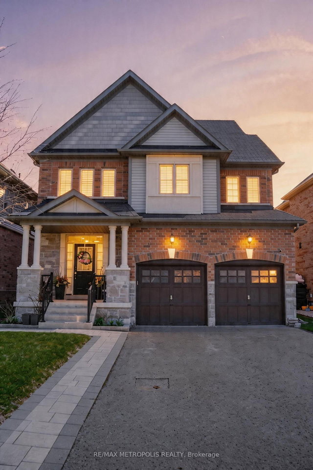 82 Mcroberts Crescent