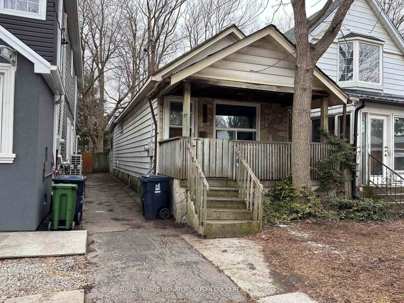 215 Gowan Ave, Toronto, Ontario