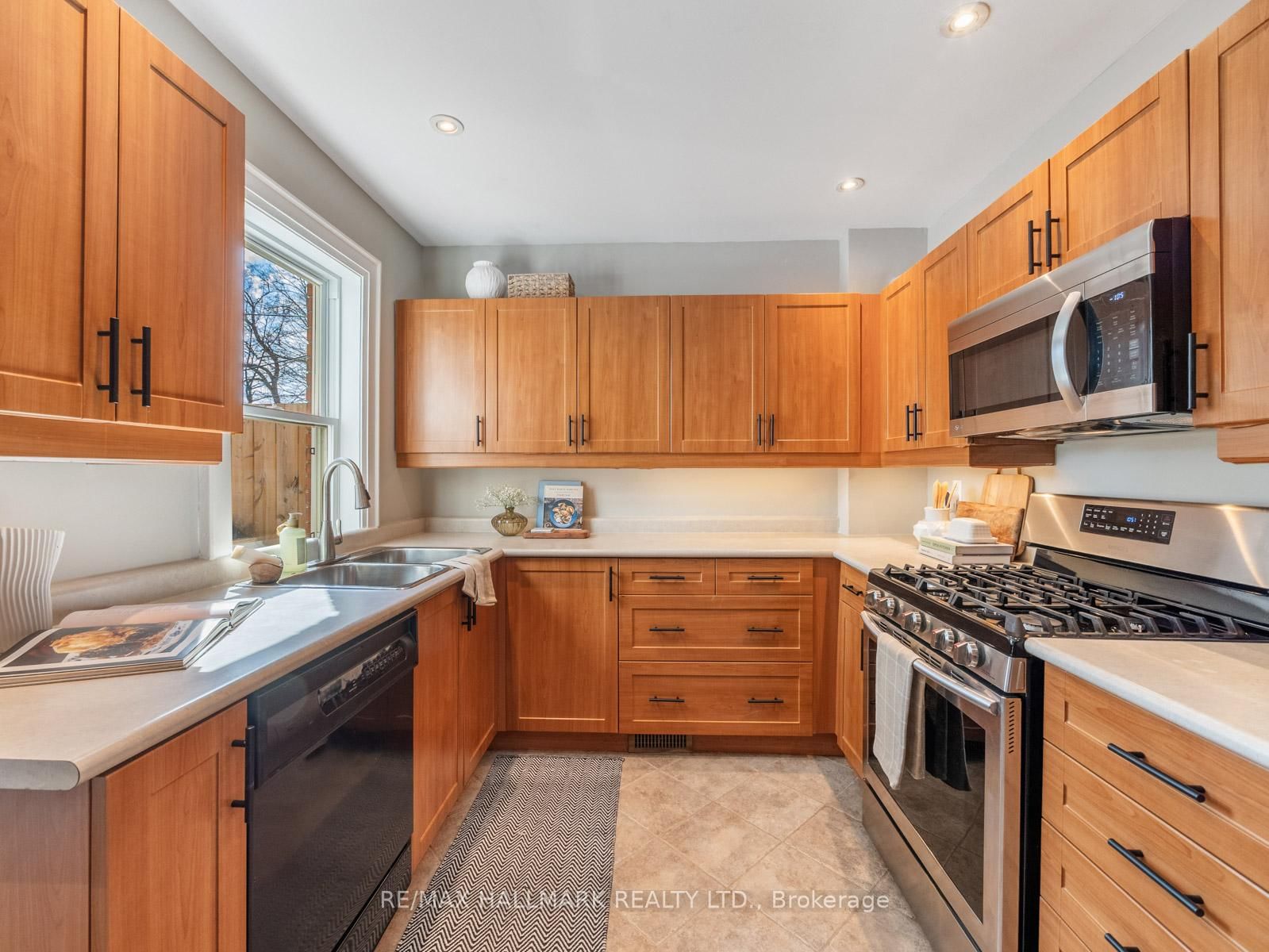 Semi-Detached House for sale at 275 Bingham Avenue, Toronto, Ontario, M4E 3R6 - East End-Danforth - MLS: E13031328