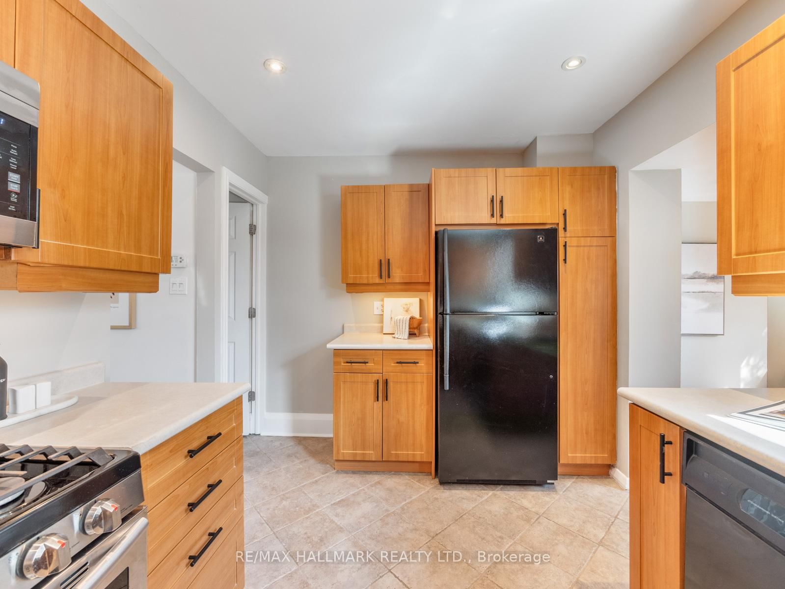 Semi-Detached House for sale at 275 Bingham Avenue, Toronto, Ontario, M4E 3R6 - East End-Danforth - MLS: E13031328