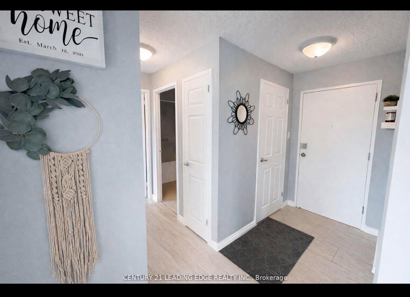 209 - 936 Glen St S, Oshawa, L1J 5Z7 | Image 3