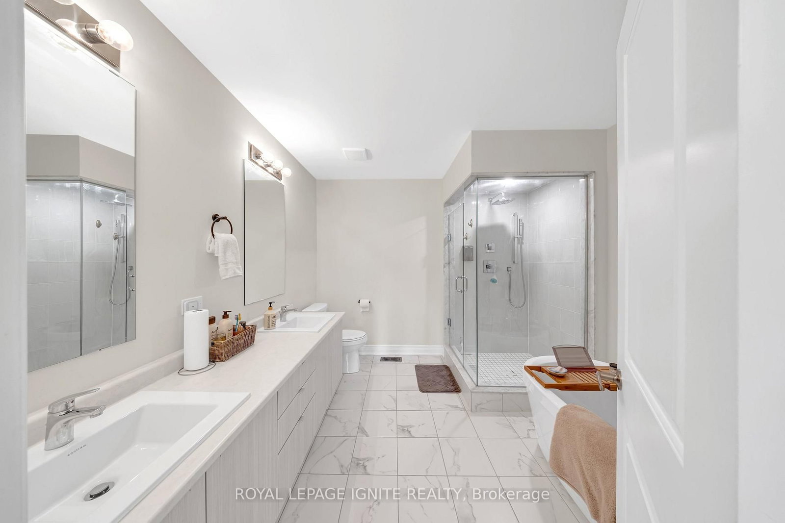 1030 Skybridge Boulevard - Photo 17