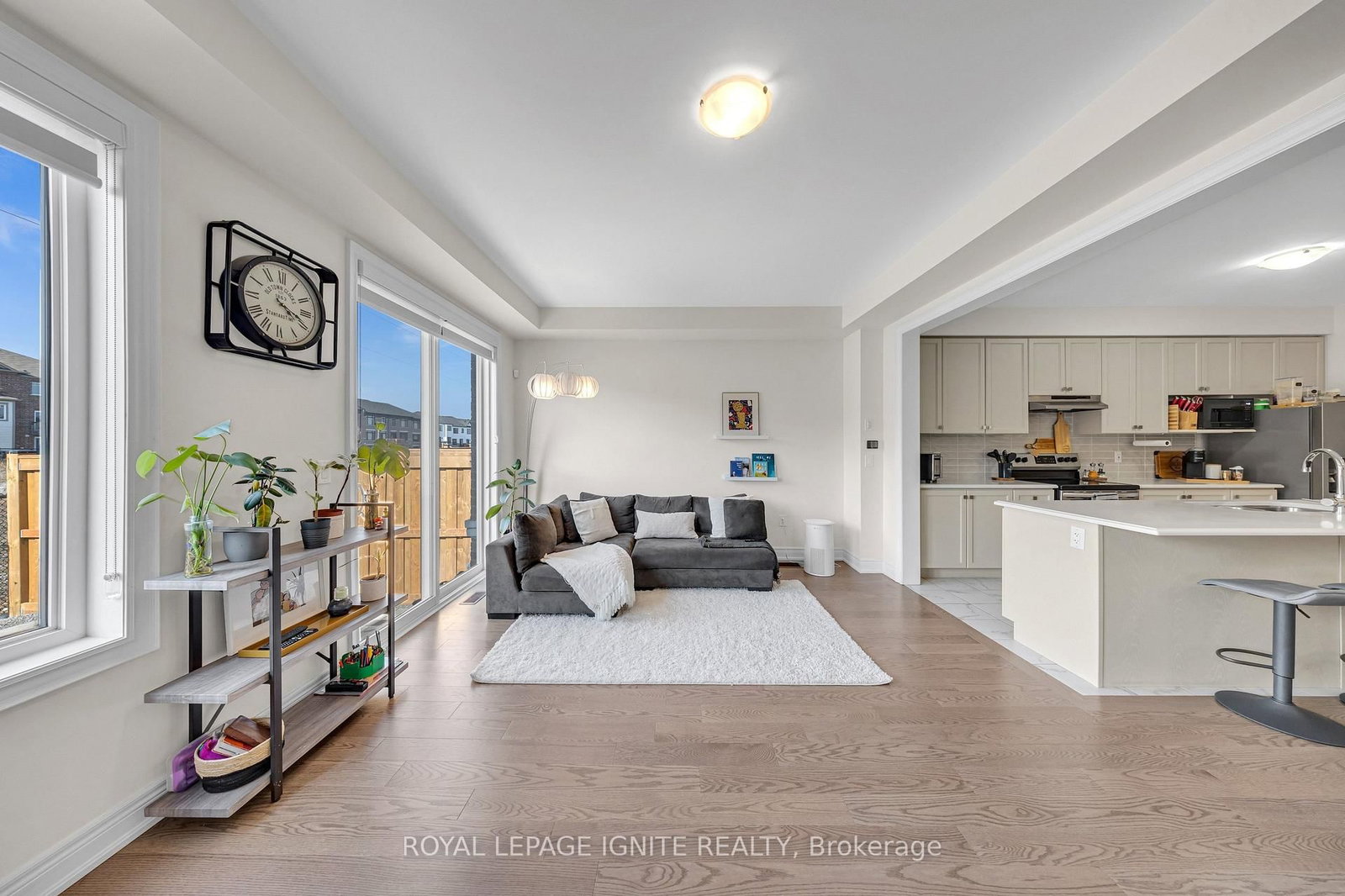 1030 Skybridge Boulevard - Photo 7