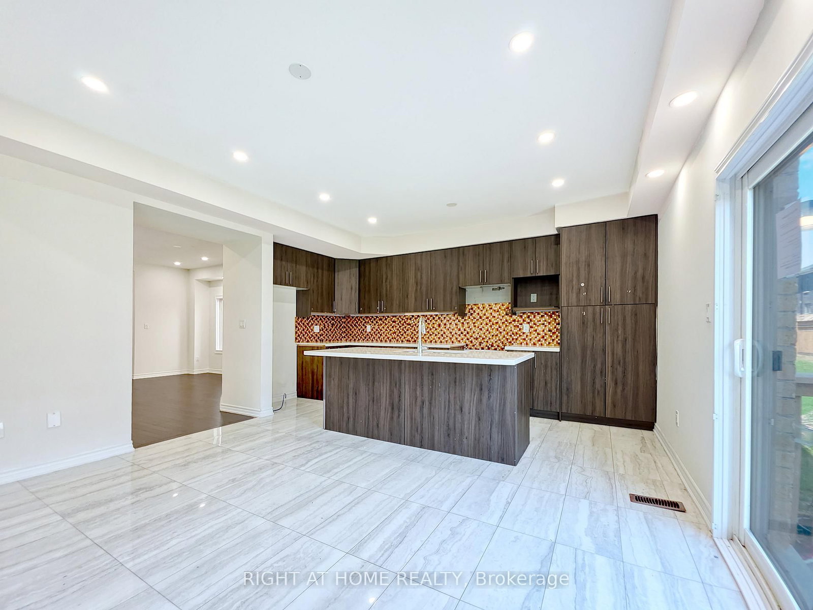 219 Fleetwood Drive - Photo 7