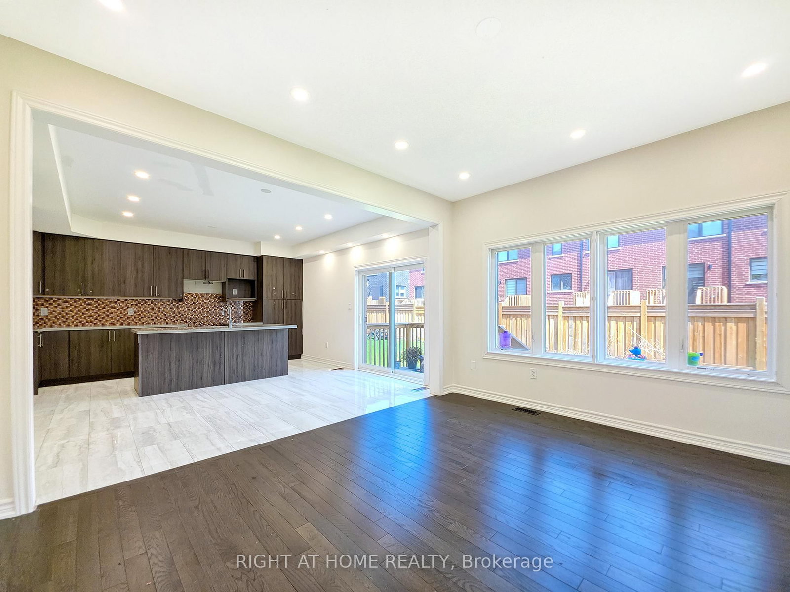 219 Fleetwood Drive - Photo 8