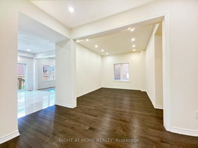 219 Fleetwood Drive • Oshawa, ON photo 8