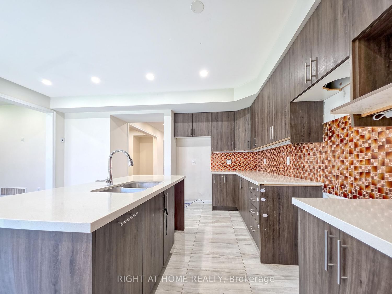 219 Fleetwood Drive - Photo 9