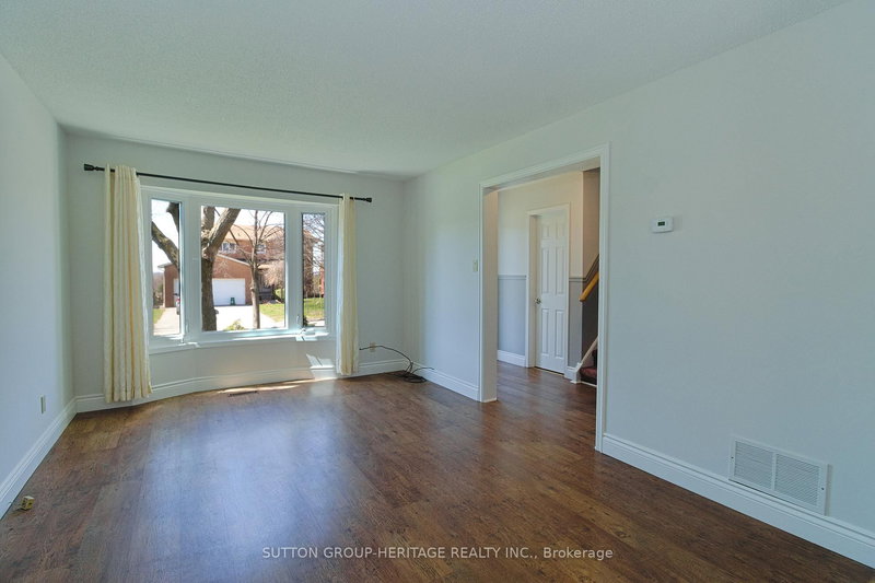 159 Melissa Cres, Whitby, L1N 8G6 | Image 3