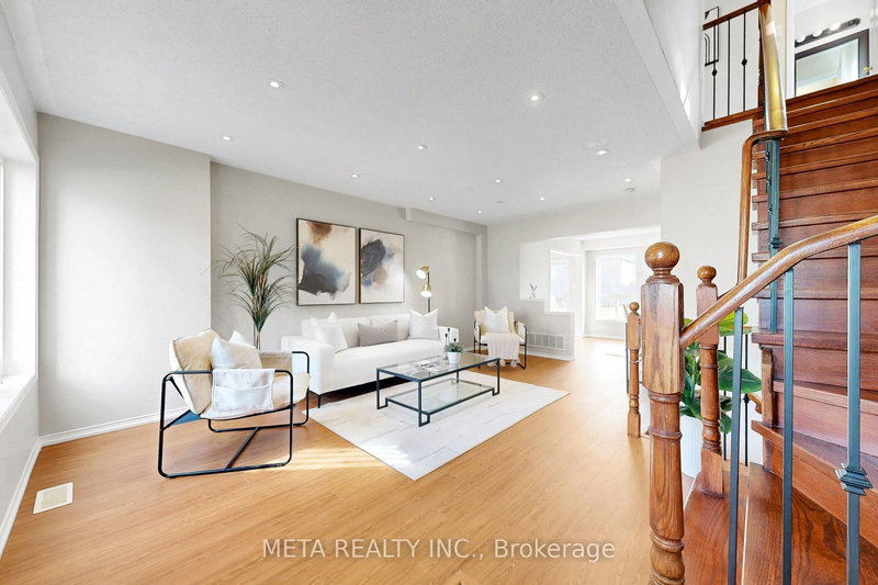 74 McSweeney Cres, Ajax, L1T 4G2 | Image 2