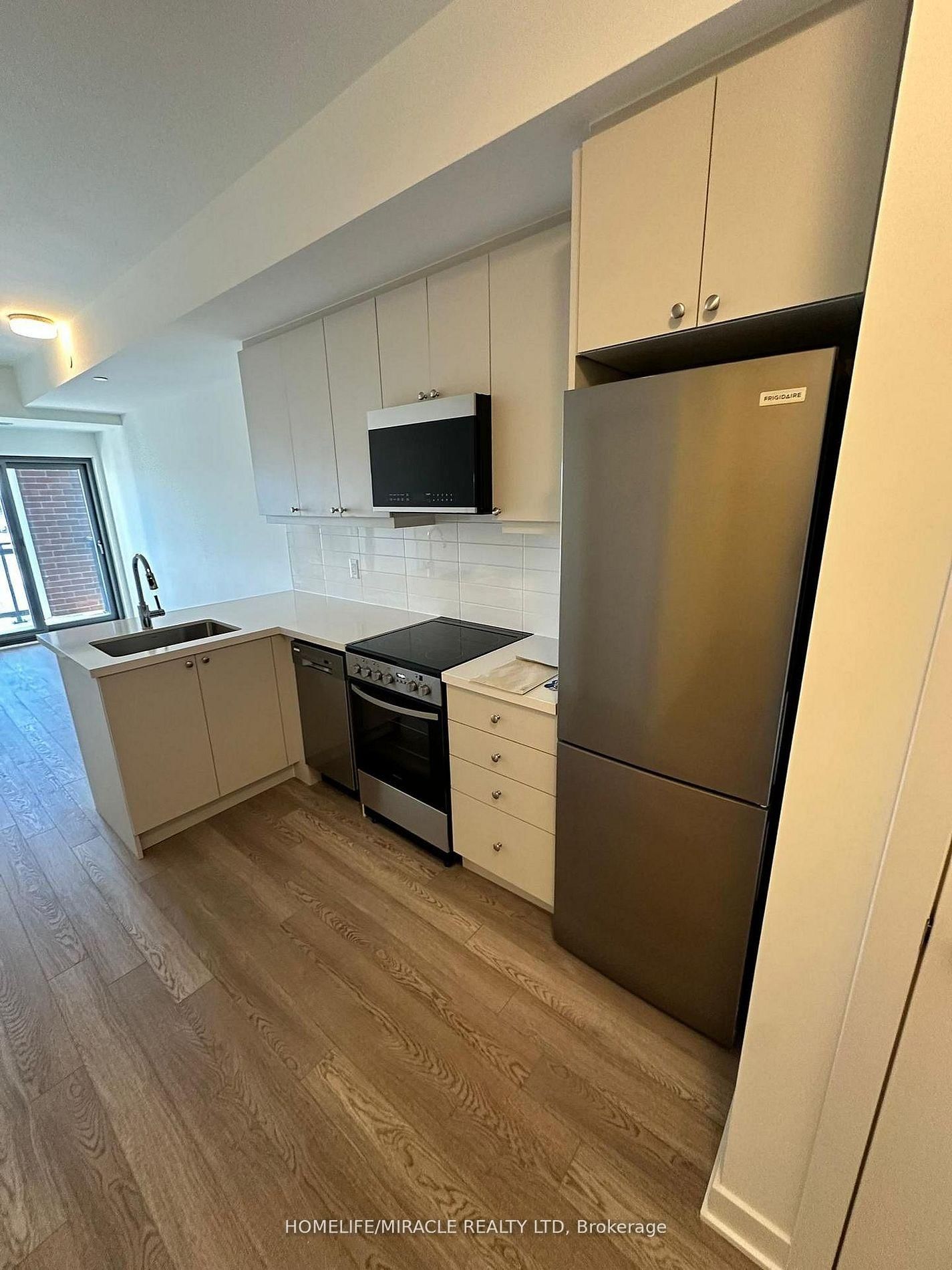 51 Clarington Boulevard, Unit 323 - Photo 9