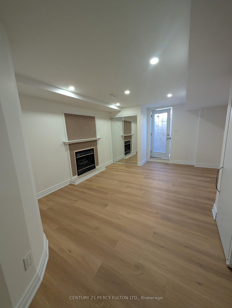 Bsmt - 22 Deverell St, Whitby, L1R 1W4 | Image 3