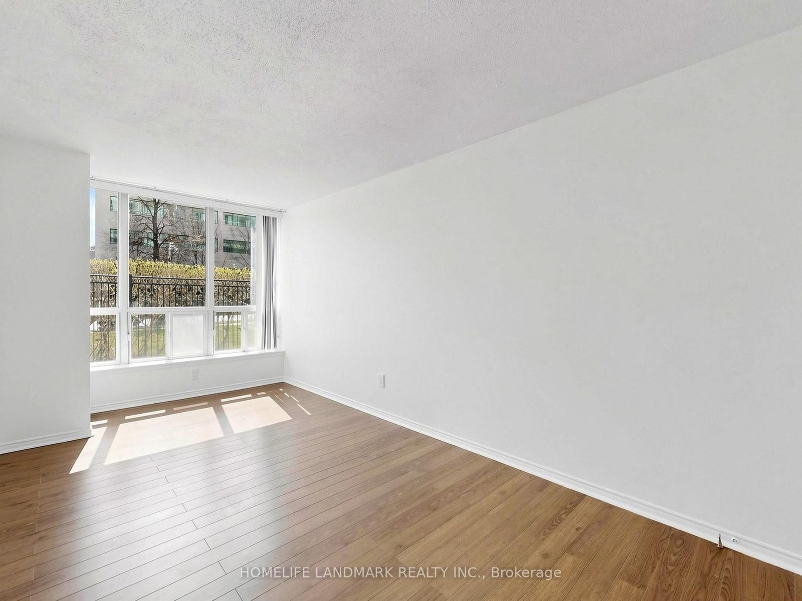 410 Mclevin Avenue, Unit 106 - Photo 21