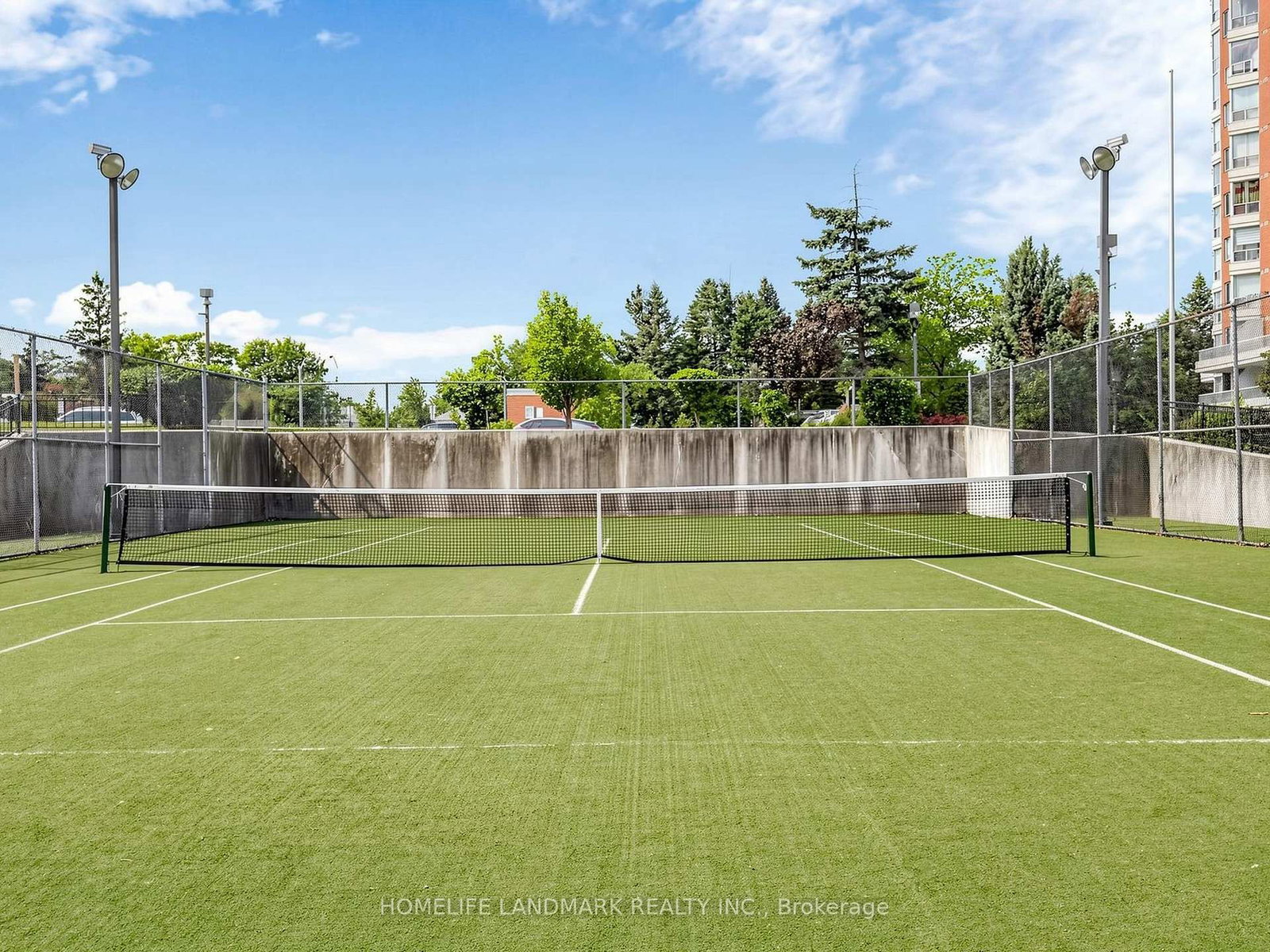 410 Mclevin Avenue, Unit 106 - Photo 31