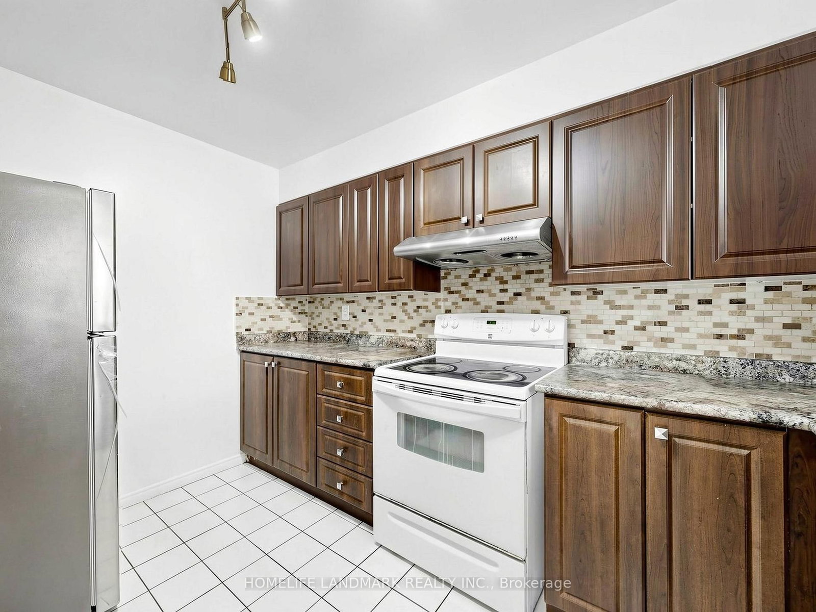 410 Mclevin Avenue, Unit 106 - Photo 8