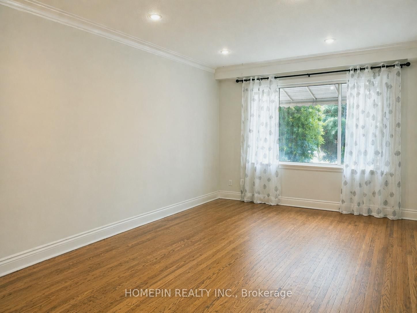 111 Sharpe Street - Photo 2