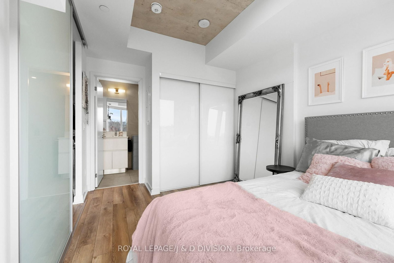 665 Queen Street E, Unit 301 - Photo 30