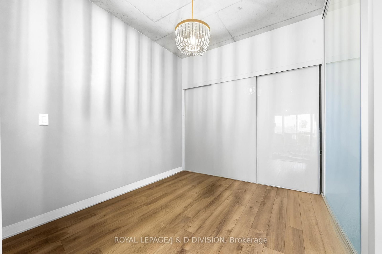 665 Queen Street E, Unit 301 - Photo 34