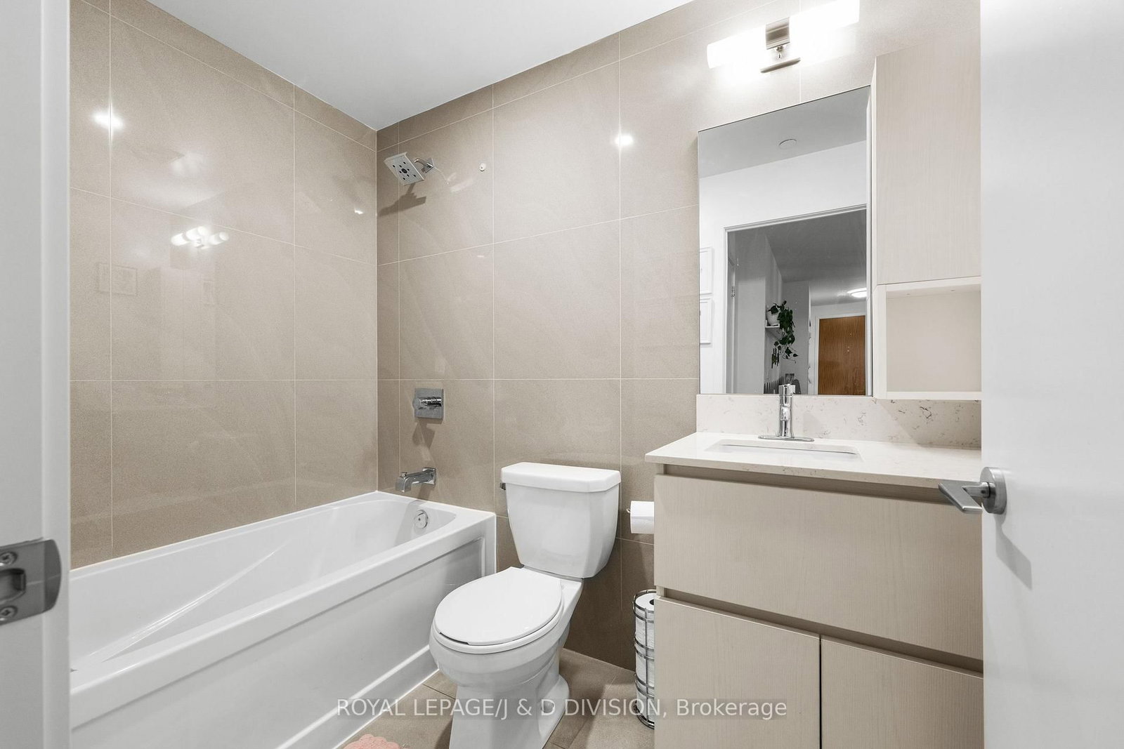 665 Queen Street E, Unit 301 - Photo 35