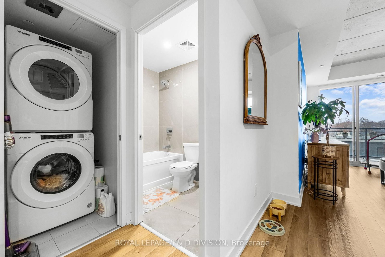 665 Queen Street E, Unit 301 - Photo 36