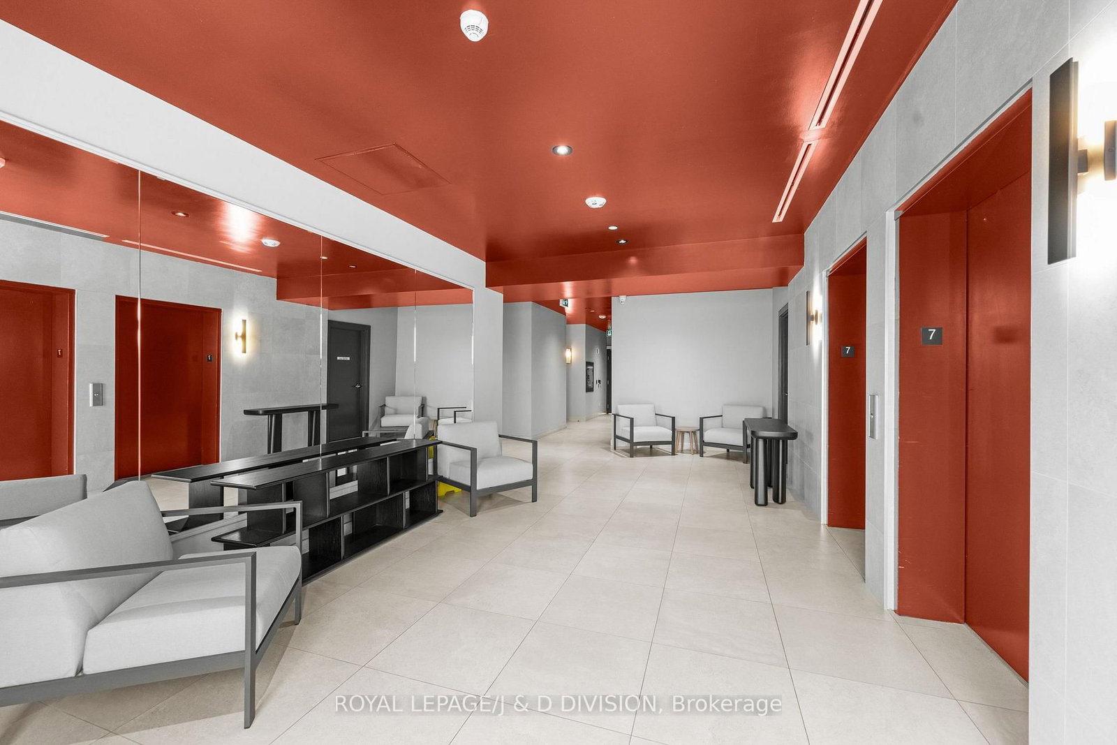 665 Queen Street E, Unit 301 - Photo 37