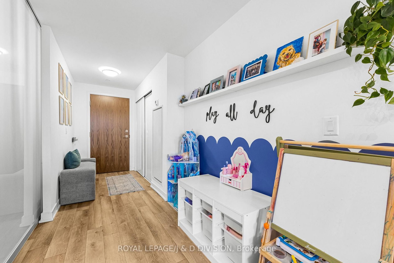 665 Queen Street E, Unit 301 - Photo 5