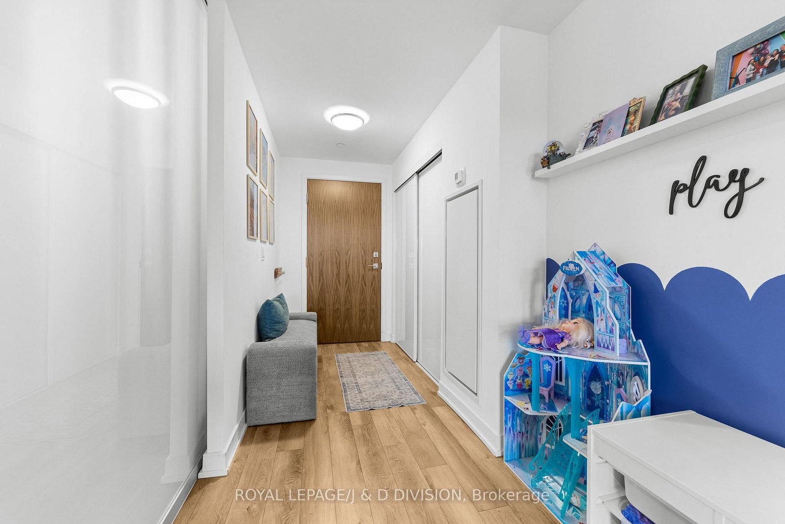 665 Queen Street E, Unit 301 - Photo 7