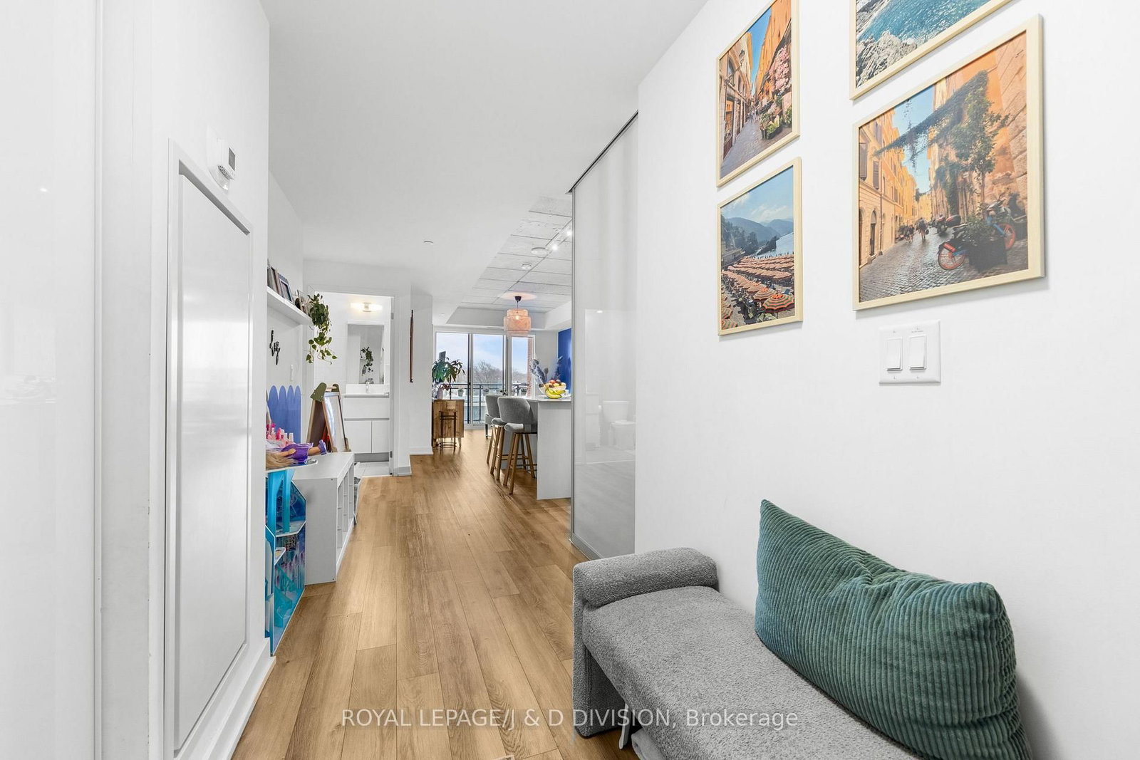 665 Queen Street E, Unit 301 - Photo 9