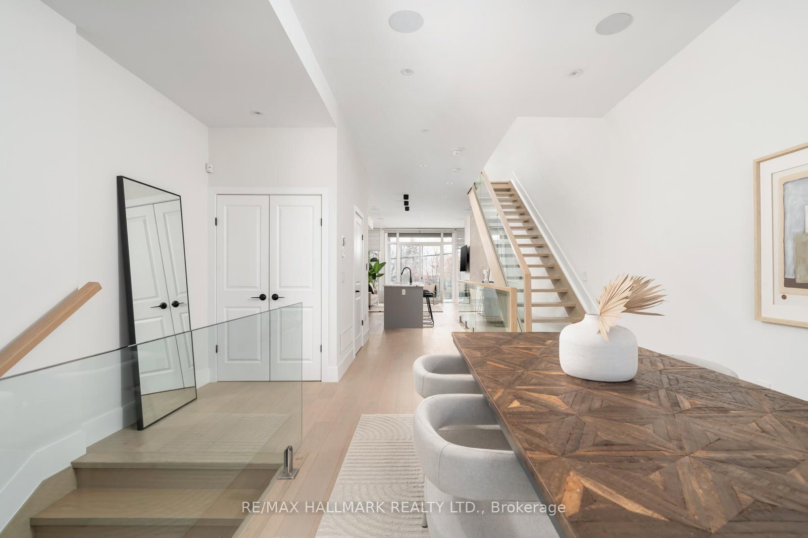 167 Sammon Avenue - Photo 4