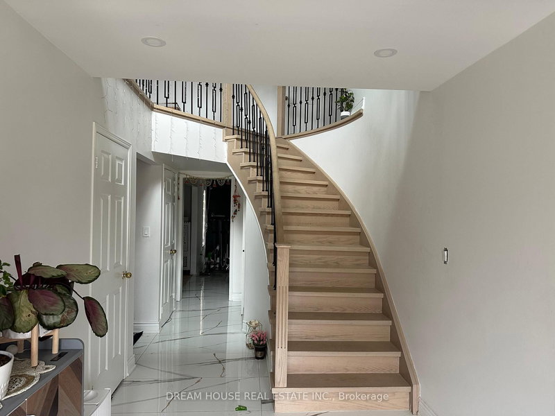 20 Harold St, Whitby, L1N 8Z7 | Image 3