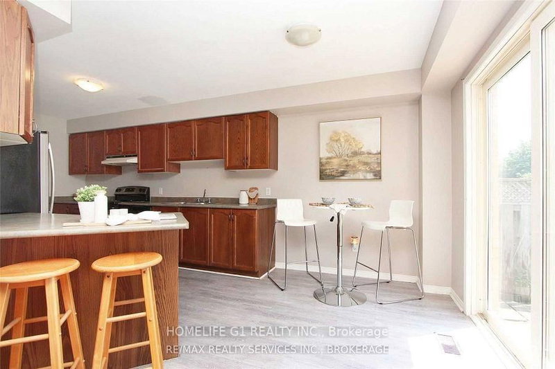 1822 Dalhousie Cres, Oshawa, L1G 8C5 | Image 2