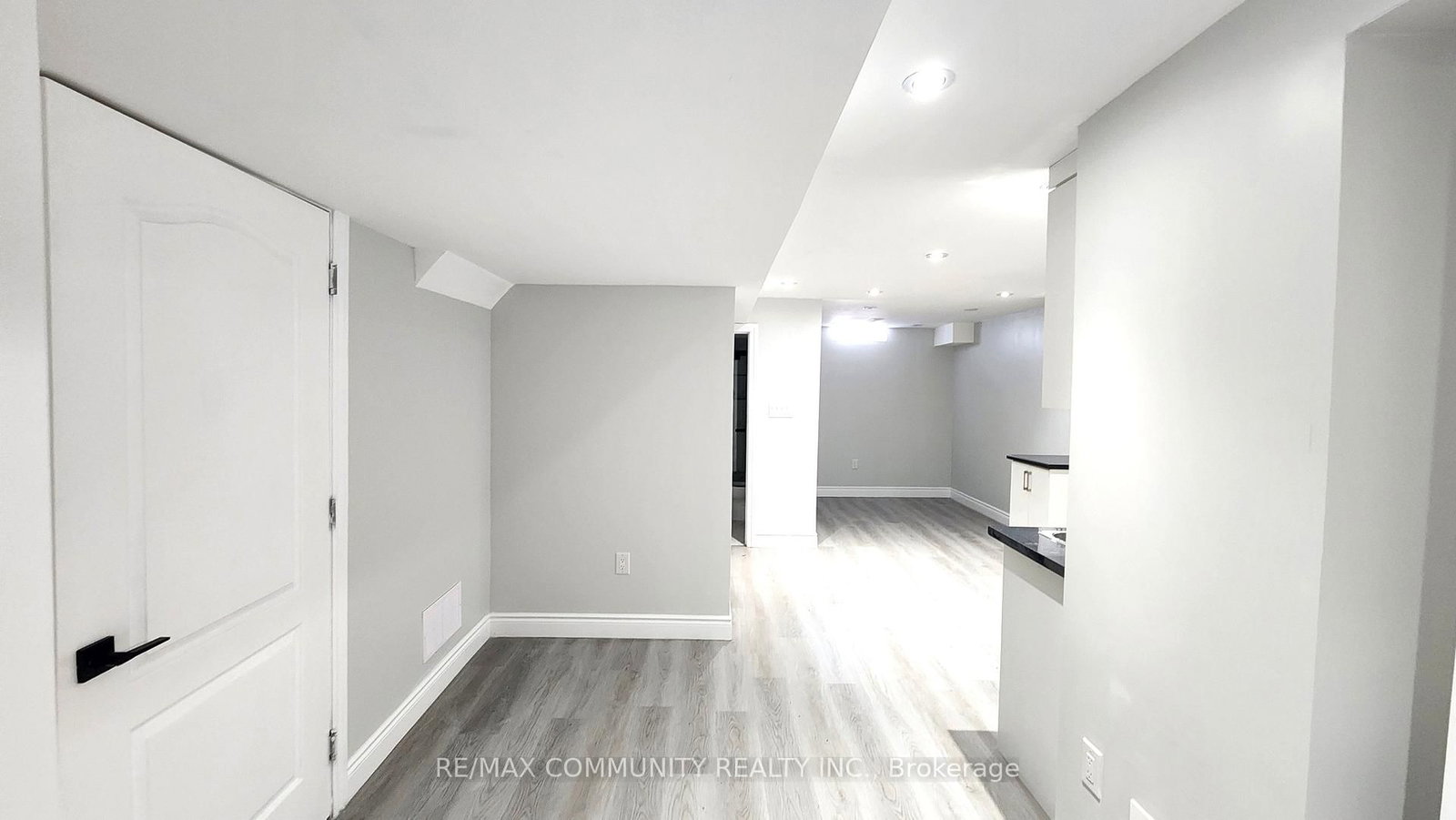 435 Stonegate Avenue, Unit Lower - Photo 4