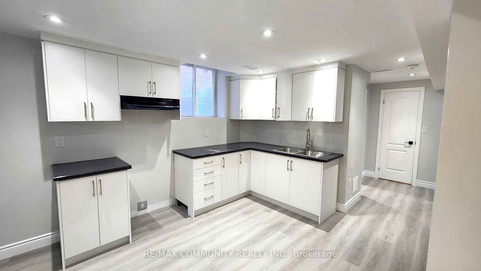 435 Stonegate Avenue, Unit Lower - Photo 6