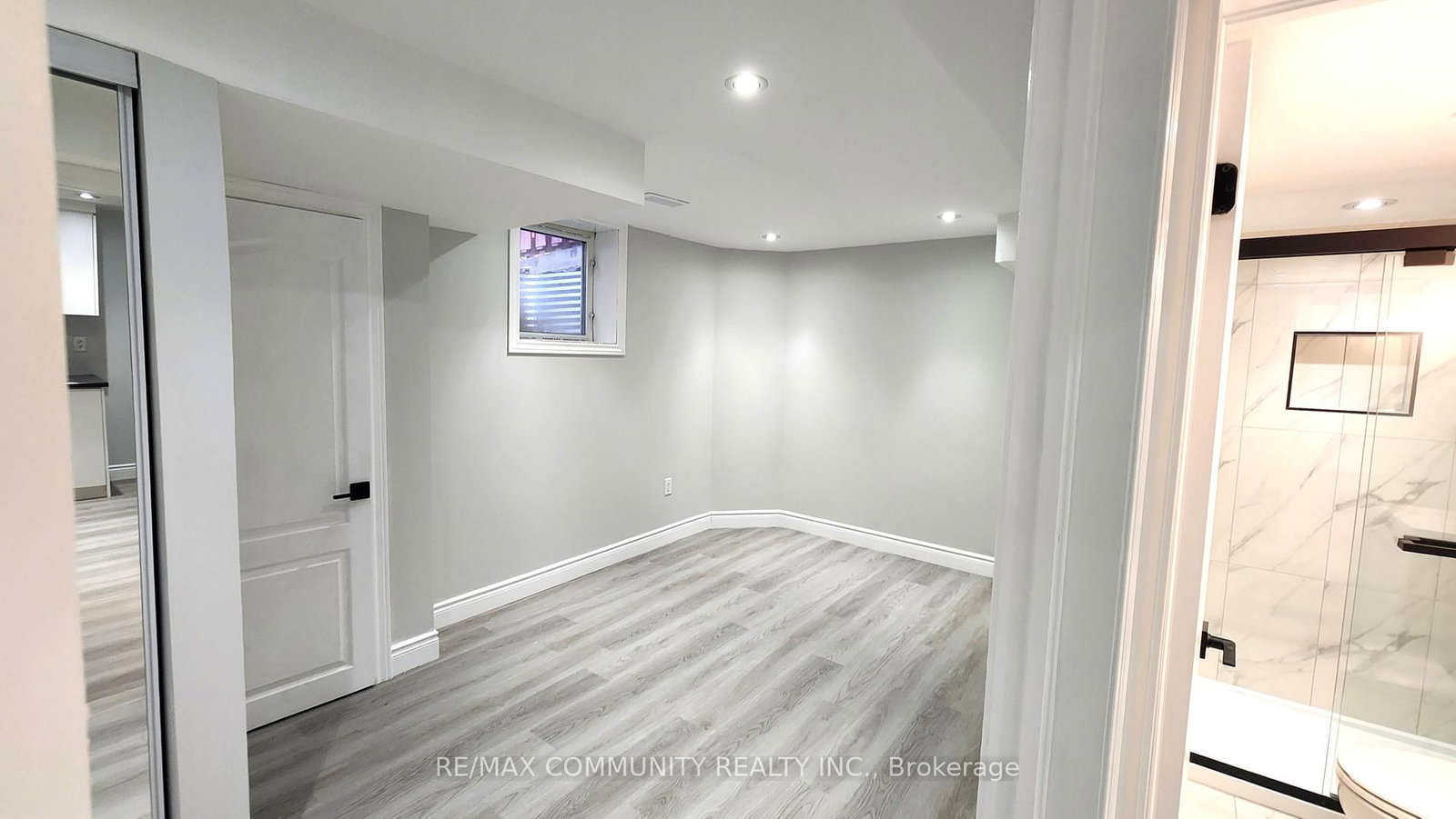 435 Stonegate Avenue, Unit Lower - Photo 8