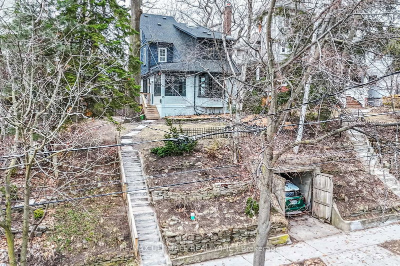 18 Blantyre Ave, Toronto, M1N 2R4 | Image 2