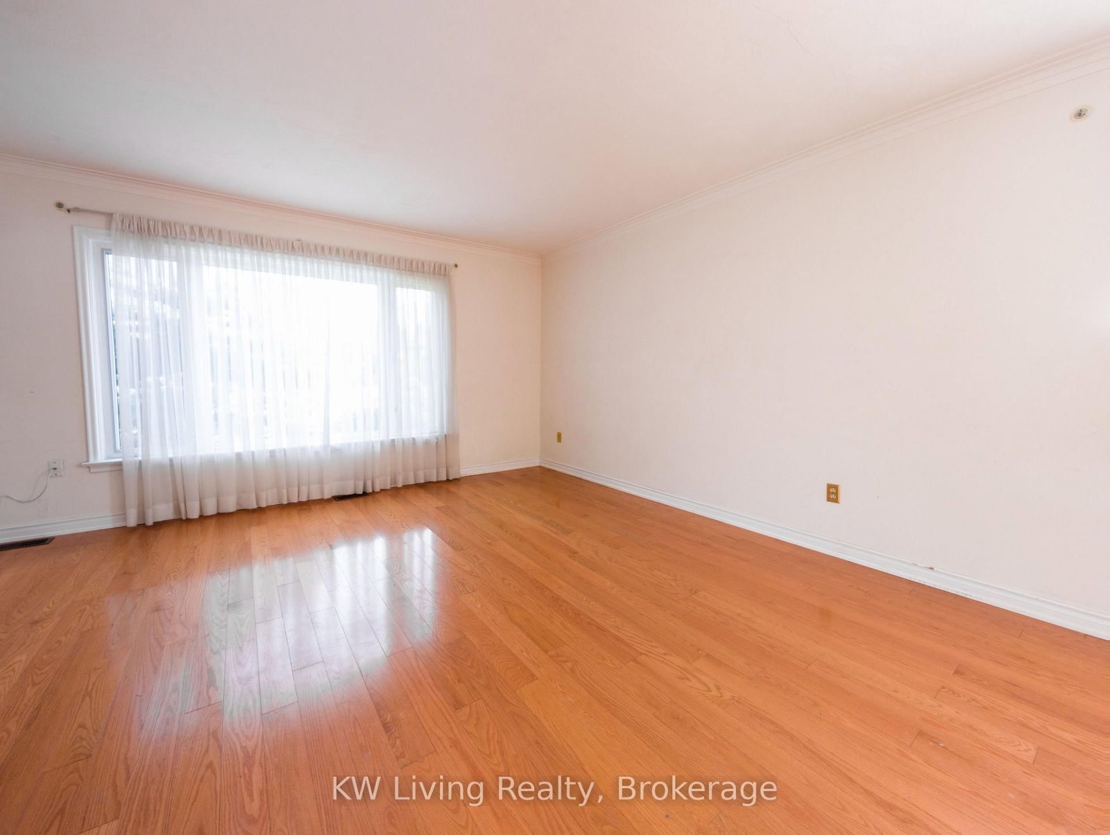 27 Beacham Crescent, Unit Main - Photo 12