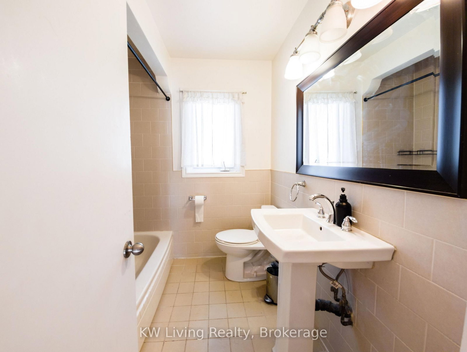 27 Beacham Crescent, Unit Main - Photo 21