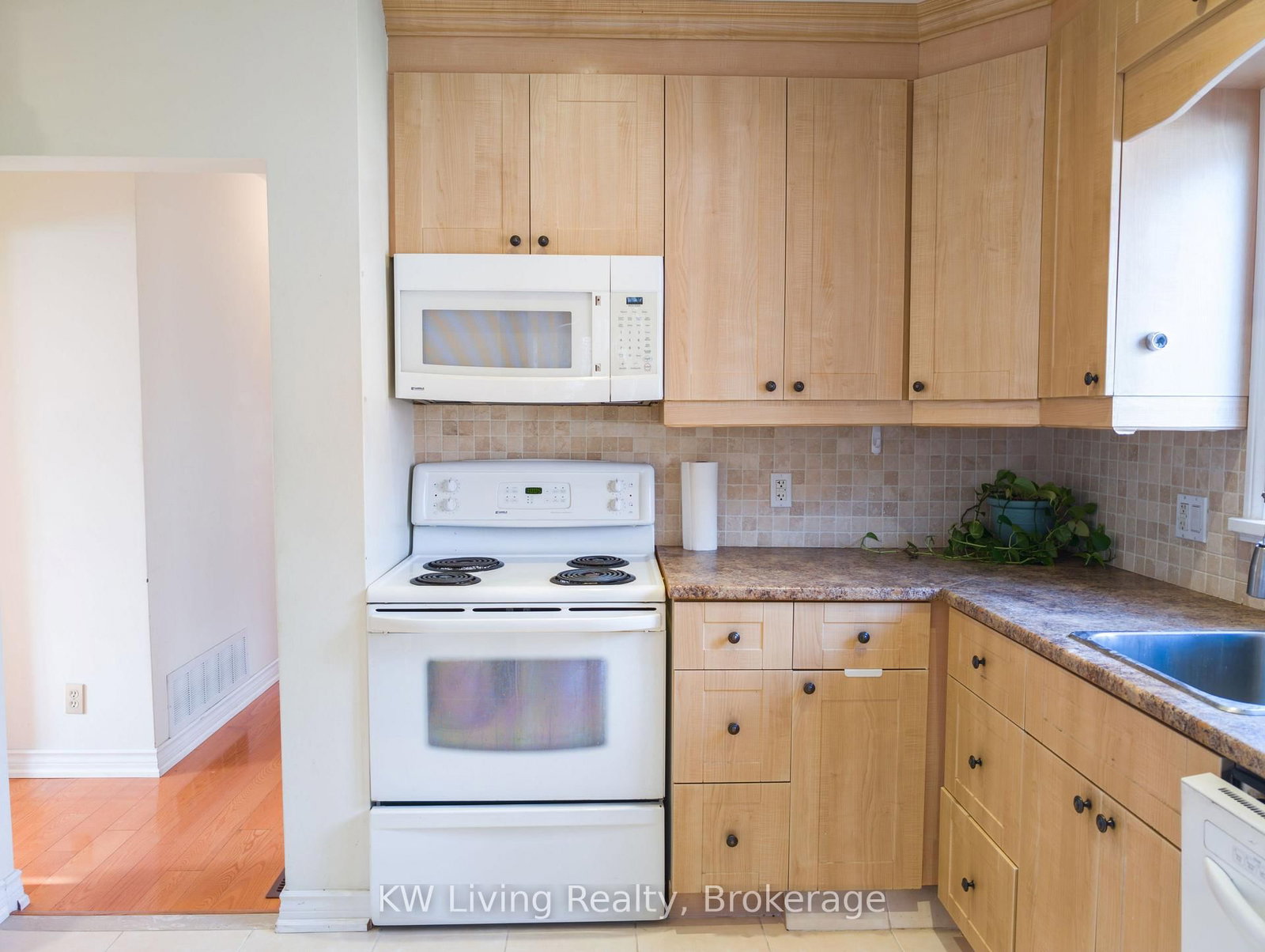 27 Beacham Crescent, Unit Main - Photo 5