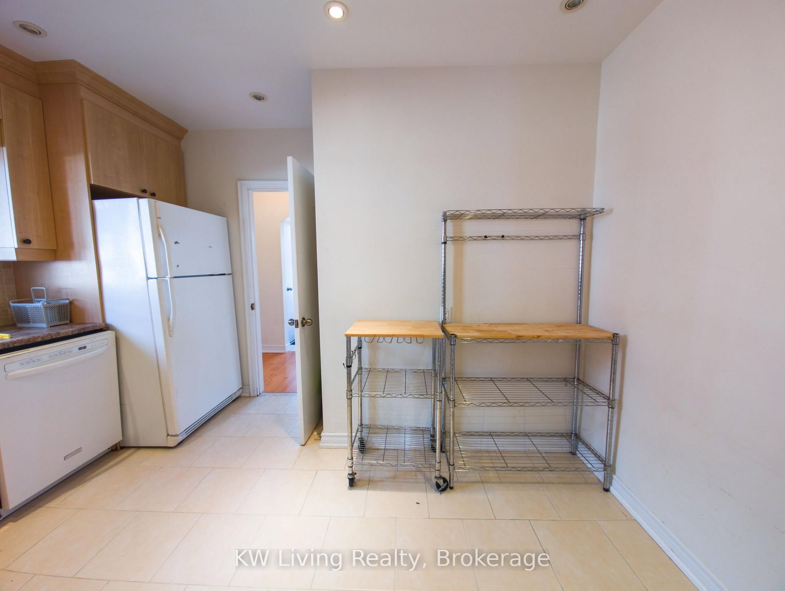 27 Beacham Crescent, Unit Main - Photo 6