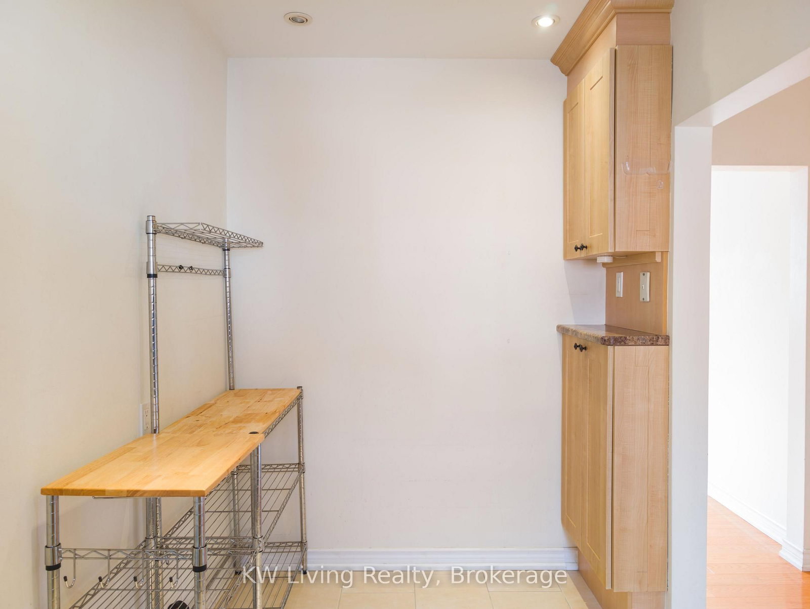 27 Beacham Crescent, Unit Main - Photo 7