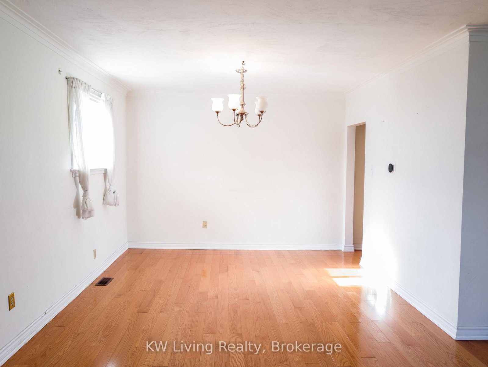 27 Beacham Crescent, Unit Main - Photo 9