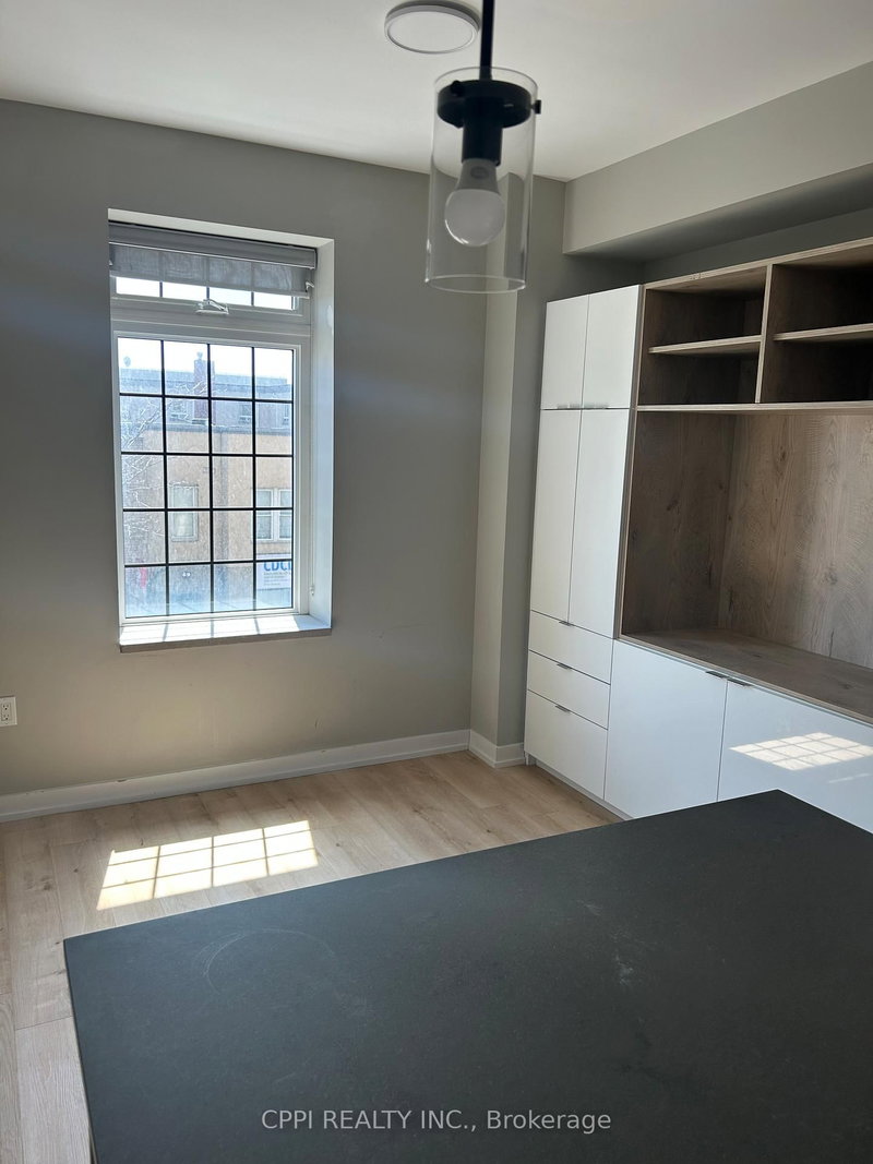 211 - 70 King St E, Oshawa, L1H 0A2 | Image 2