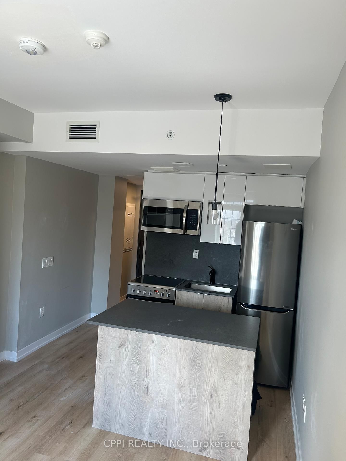 70 King Street E, Unit 211 - Photo 3