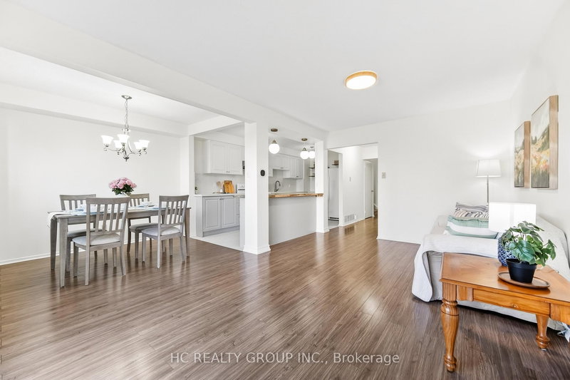 40 South Shields Ave, Toronto, M1V 1T6 | Image 3