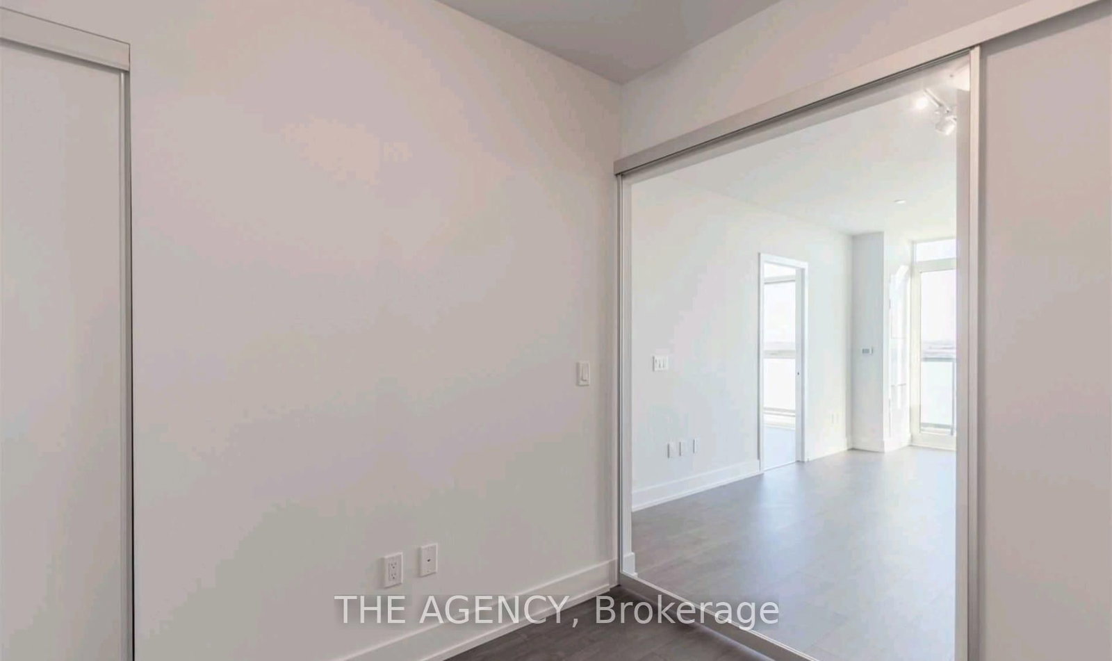 2550 Simcoe Street N, Unit 1709 - Photo 17