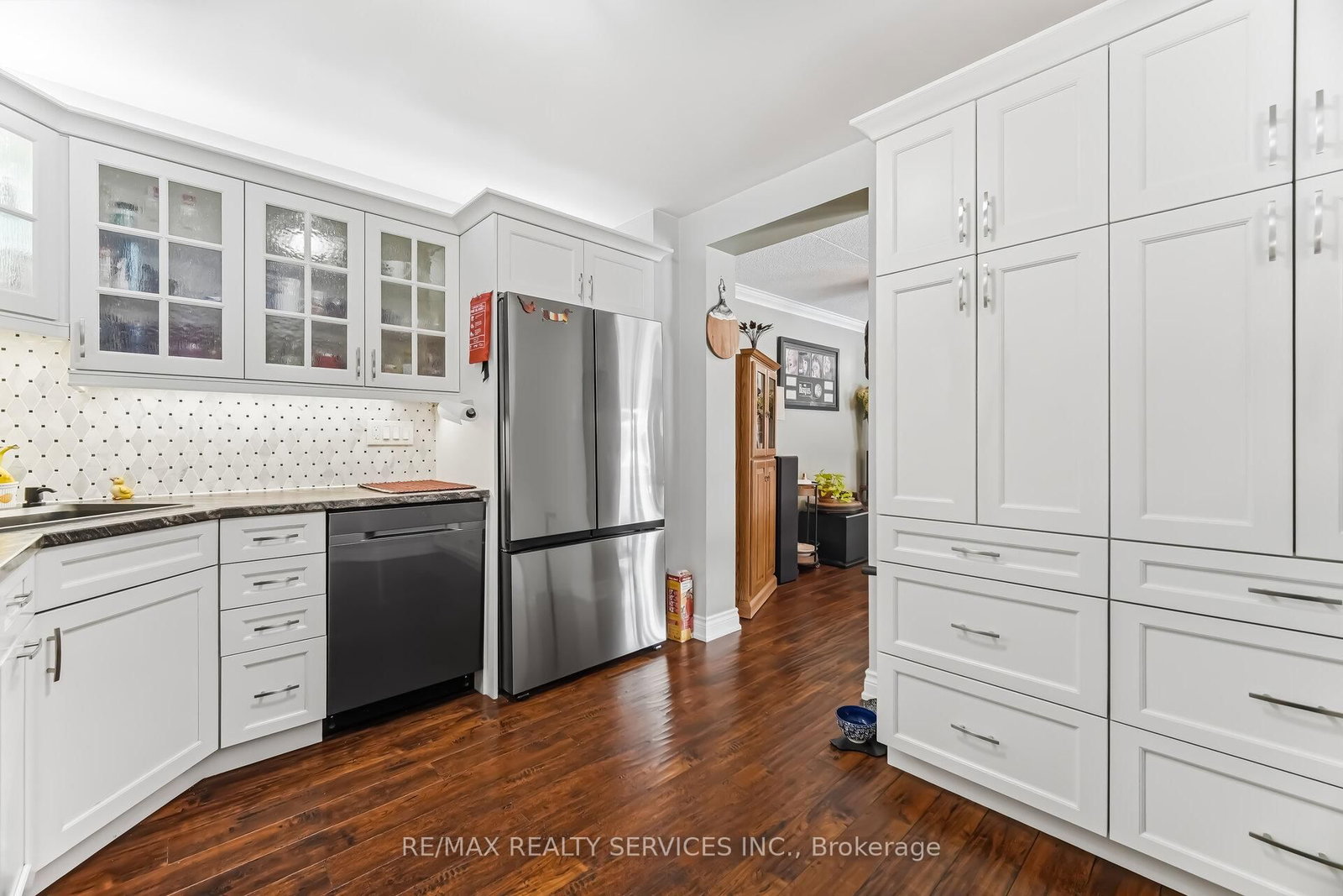 580 Mary Street E, Unit 105 - Photo 14