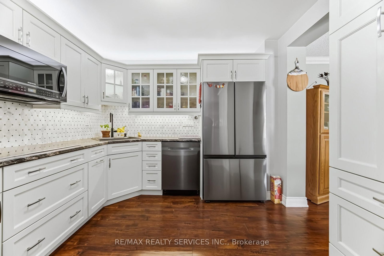 580 Mary Street E, Unit 105 - Photo 15