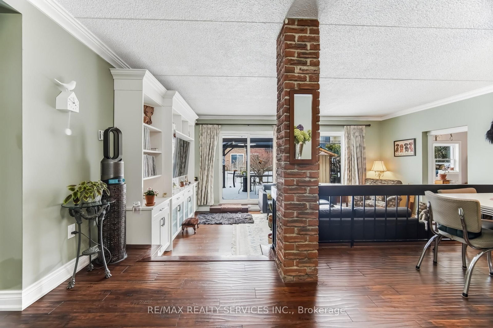 580 Mary Street E, Unit 105 - Photo 7