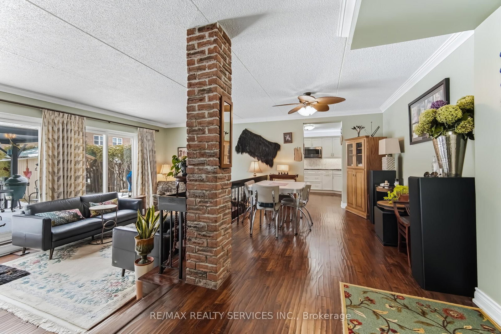 580 Mary Street E, Unit 105 - Photo 8